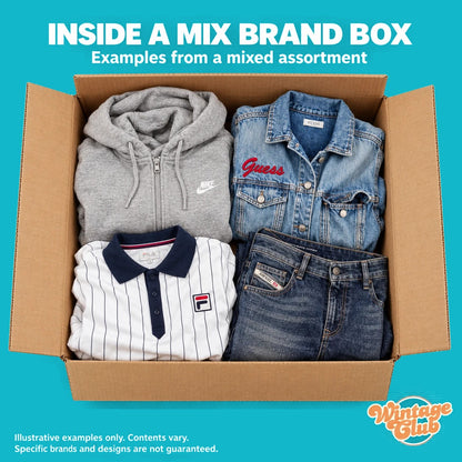Dentro una Mix Brand KiloBox: scatola aperta con assortimento illustrativo di felpa con cappuccio, giacca di jeans, polo a righe e jeans